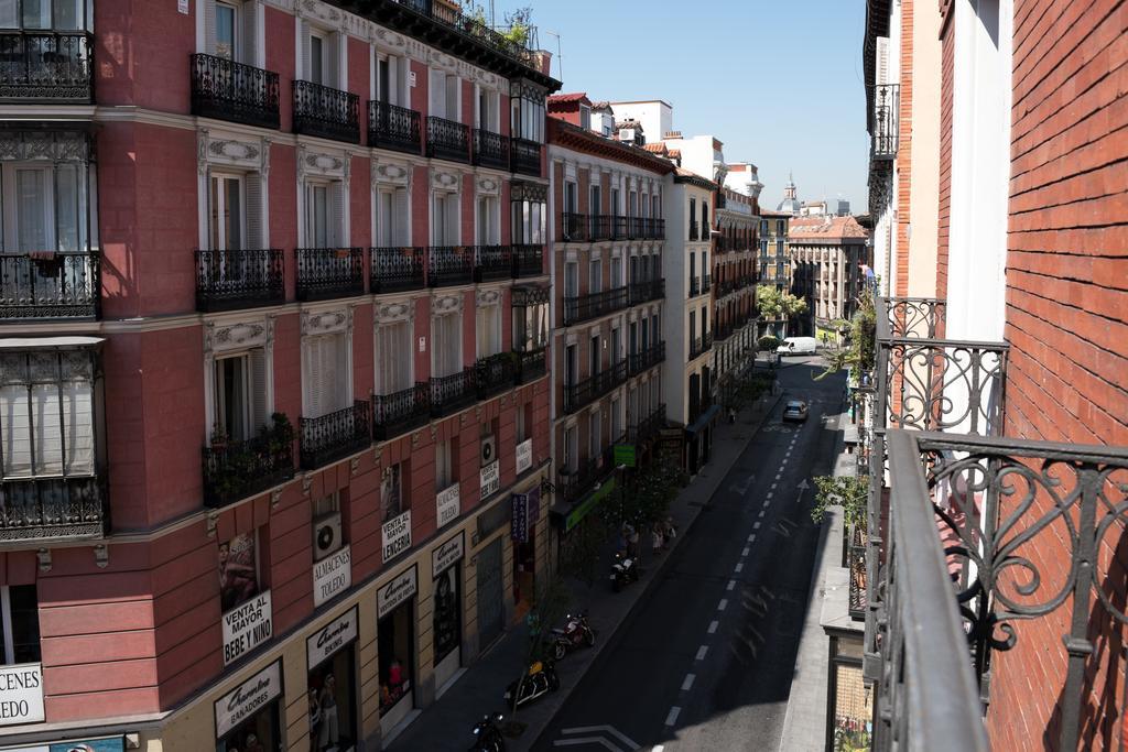 Estudio Plaza Mayor Madrid Exterior foto